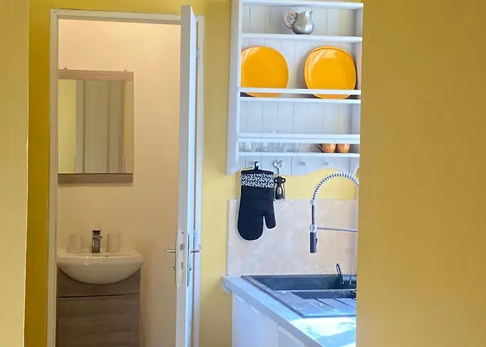 Grand Proche Avignon Апартаменты *